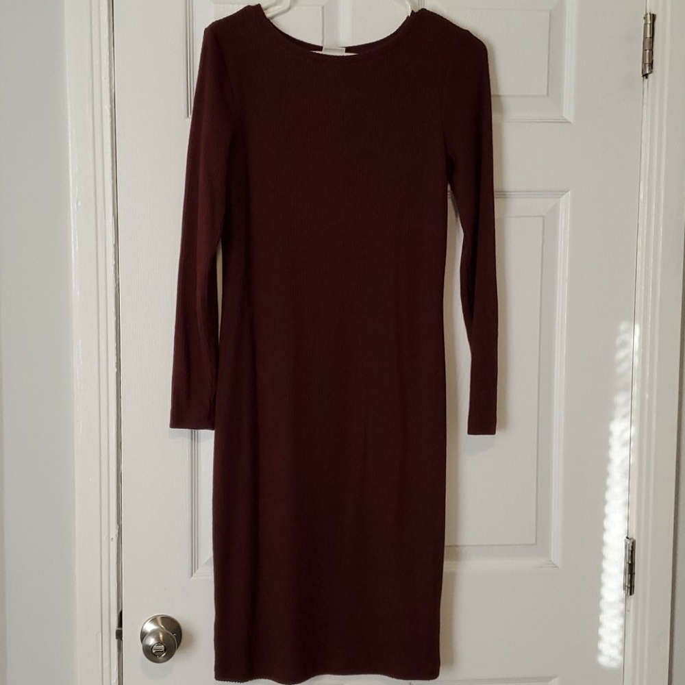 Burgundy ribbed sweater dress